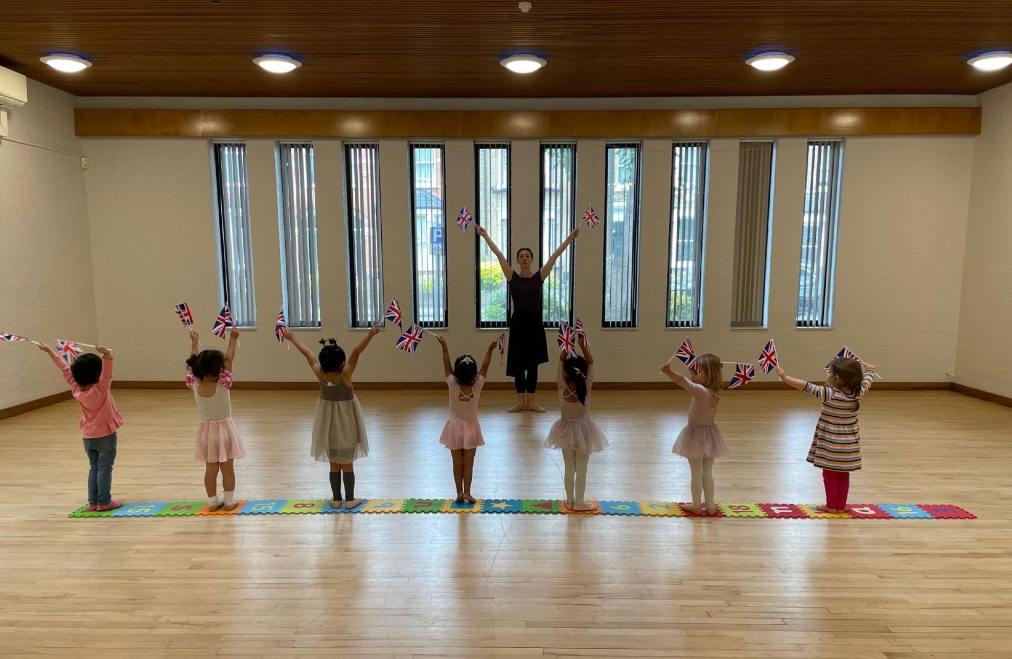 Children celebrate Kate's tenth year with RBS